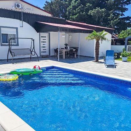 Holiday Home Matea By Interhome Nin Exterior foto